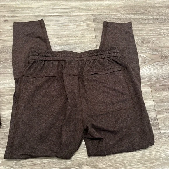 SOLD *** Lululemon Athletica men’s small soft jersey set in espresso, Brown - Picture 9 of 12